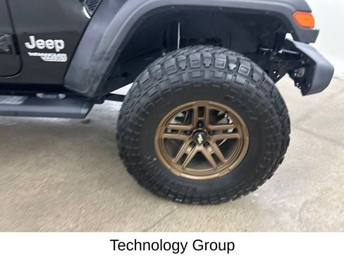 Used 2021 Jeep Wrangler Unlimited Sport w/ Technology Group AWD/4WD image 16