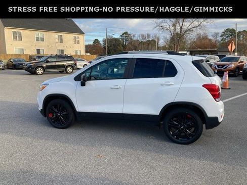 Used 2021 Chevrolet Trax LT w/ Redline Edition image 6