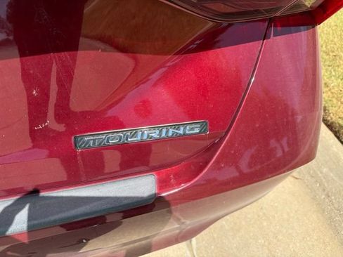 Used 2022 Toyota Avalon Touring FWD image 5