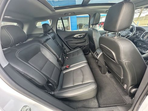 Certified 2022 GMC Terrain SLT w/ Elevation Edition image 32