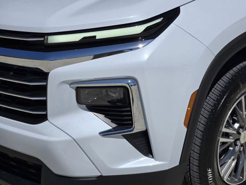 New 2026 Chevrolet Traverse LT w/ Driver Confidence Package FWD image 6