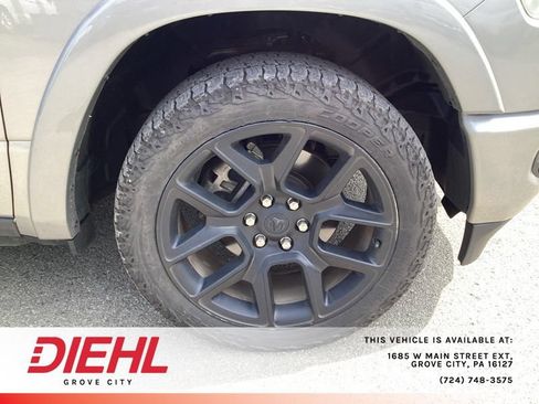 Used 2022 RAM 1500 Laramie AWD/4WD image 9
