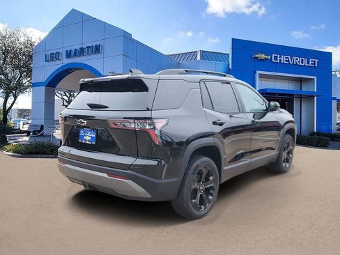 New 2026 Chevrolet Equinox LT w/ Convenience Package II FWD image 4