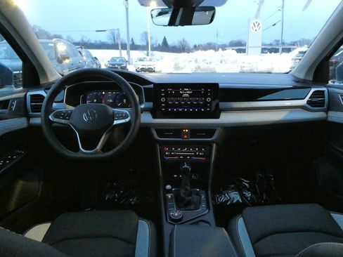 New 2026 Volkswagen Taos SEL AWD/4WD image 2