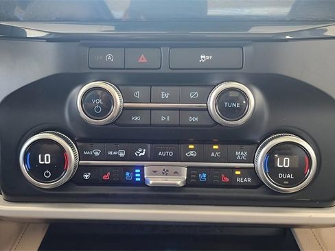 Used 2024 Ford Expedition Limited image 31