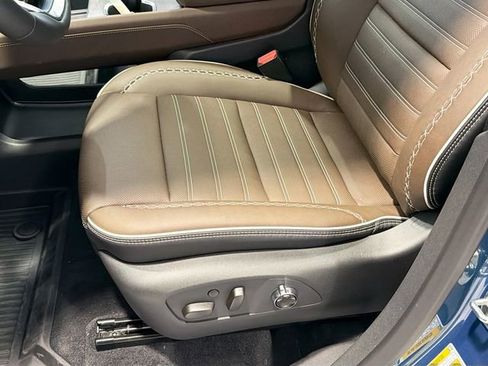 New 2026 GMC Acadia Denali Ultimate w/ LPO, Floor Liner Package image 18