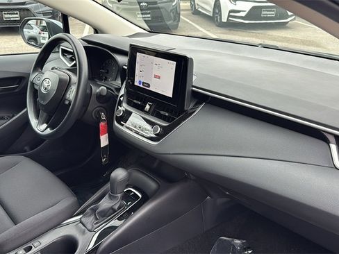 Certified 2025 Toyota Corolla LE image 43