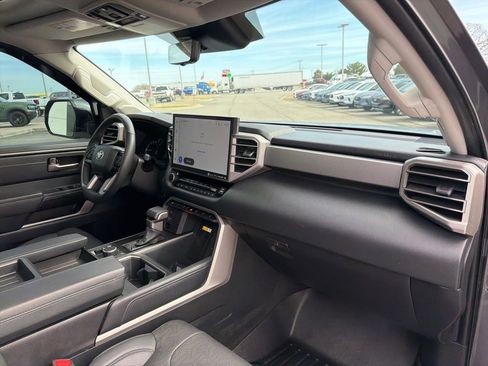 Used 2023 Toyota Tundra Limited image 21