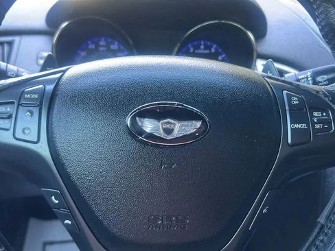 Used 2011 Hyundai Genesis 2.0T image 18