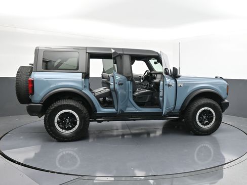 Used 2023 Ford Bronco Big Bend w/ Sasquatch Package AWD/4WD image 40
