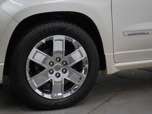 Used 2015 GMC Acadia Denali image 30