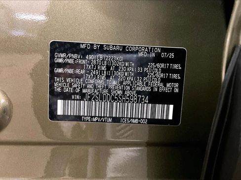 Used 2025 Subaru Forester Premium image 35