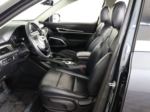 Used 2020 Kia Telluride LX FWD image 24