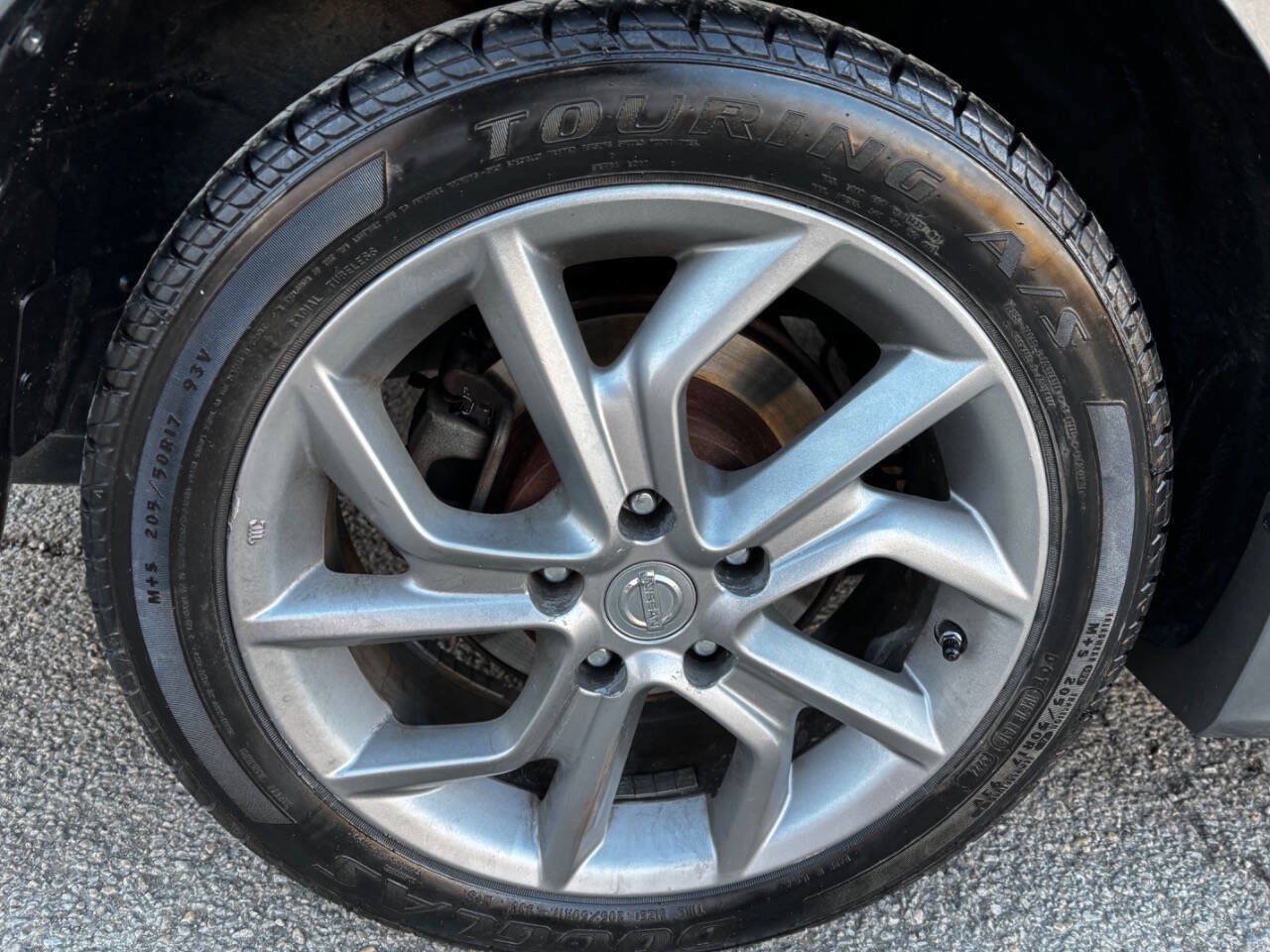 Used 2015 Nissan Sentra SR FWD image 38