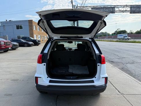 Used 2017 GMC Terrain SLE FWD image 18