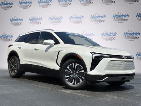 Used 2024 Chevrolet Blazer EV LT AWD/4WD image 2