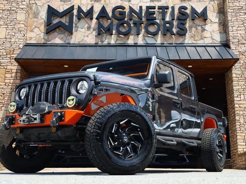 Used 2021 Jeep Gladiator Mojave w/ Auxiliary Switch Group image 1