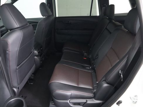 Used 2024 Honda Passport Black Edition image 22