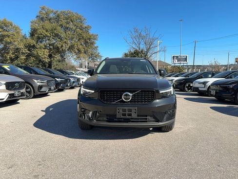 New 2026 Volvo XC40 B5 Ultra w/ Protection Package Premier image 8