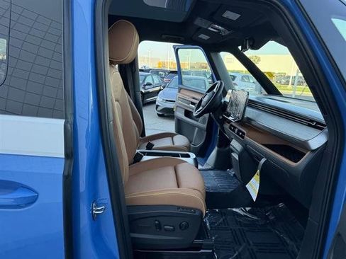 New 2025 Volkswagen ID. Buzz Pro S Plus image 17