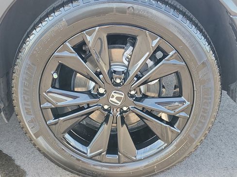 Used 2024 Honda CR-V Sport Touring image 12