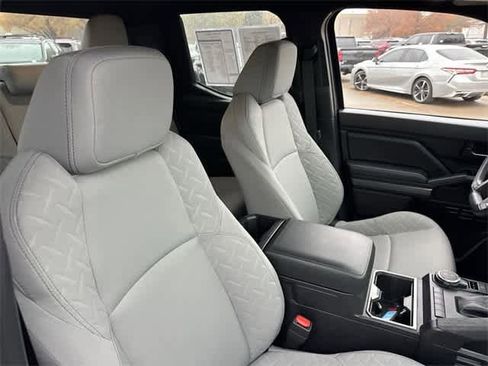 Certified 2025 Toyota Tacoma SR5 image 18