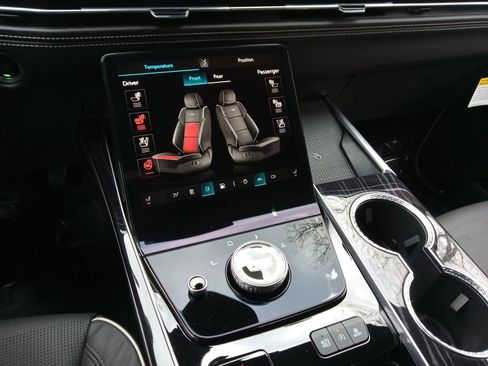 Used 2026 Cadillac Escalade ESV Sport w/ LPO, ONYX Package image 18