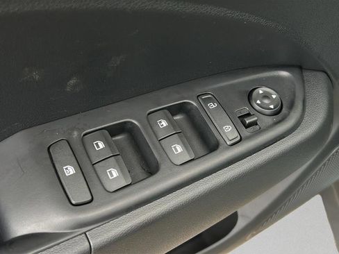 New 2026 Hyundai Venue SE image 12