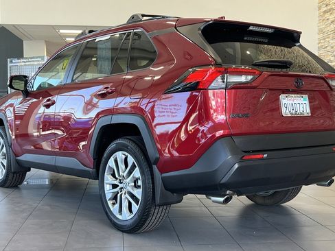 Used 2025 Toyota RAV4 XLE Premium FWD image 3