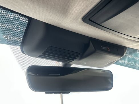 Used 2025 Mitsubishi Outlander SE FWD image 29