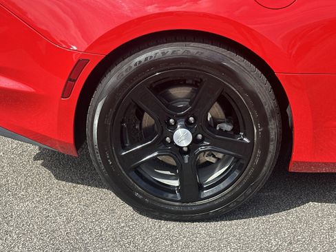 Used 2023 Chevrolet Camaro LT RWD image 15