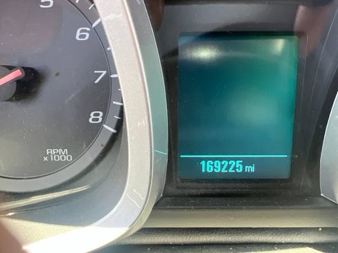 Used 2015 Chevrolet Equinox LT w/ Driver Convenience Package FWD image 3