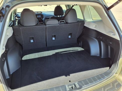 Used 2023 Subaru Forester Premium w/ Popular Package #2 image 18