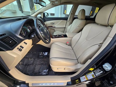 Used 2011 Toyota Venza AWD w/ Premium Pkg #2 image 12