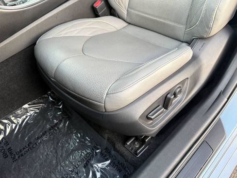 Used 2019 Toyota Avalon Limited w/ Advanced Safety Package FWD image 17