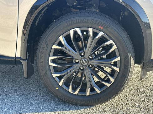 New 2026 Nissan Rogue Platinum image 12