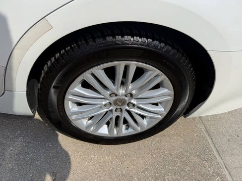 Used 2014 Lexus ES 350 w/ Luxury Package FWD image 37
