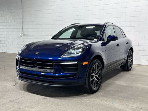 Certified 2026 Porsche Macan AWD/4WD image 1