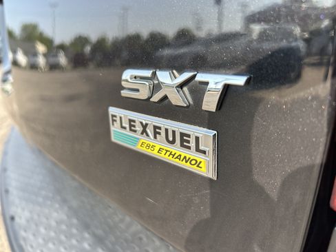 Used 2019 Dodge Grand Caravan SXT FWD image 24