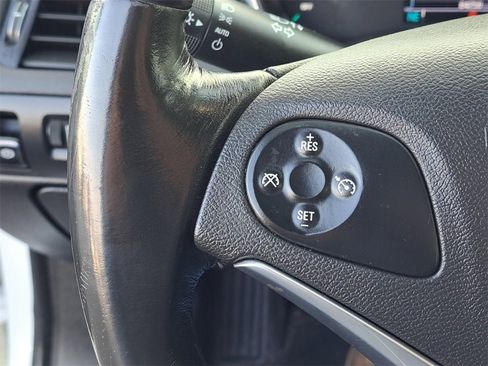 Used 2017 Chevrolet Impala LT image 10