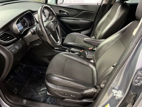 Used 2020 Buick Encore Preferred w/ Safety Package image 2