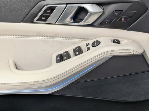 Used 2022 BMW X5 xDrive45e image 15