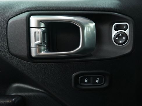 Used 2021 Jeep Gladiator Sport image 19