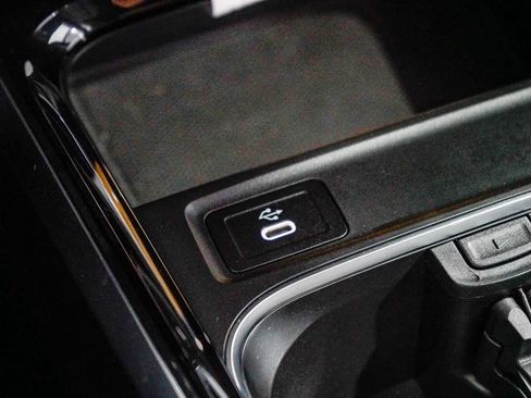 Certified 2026 Mercedes-Benz GLB 250 image 23