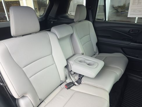 Used 2023 Honda Passport EX-L image 14