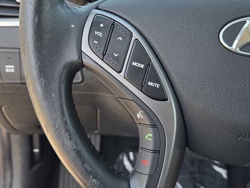 Used 2013 Hyundai Elantra Limited w/ Technology Pkg FWD image 24
