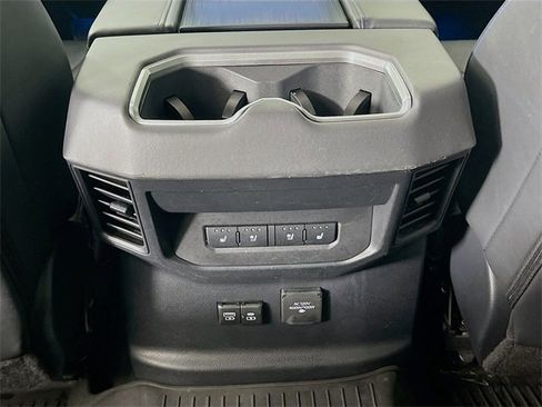 Used 2023 Toyota Tundra Platinum image 27