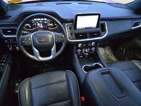 Used 2021 GMC Yukon SLT w/ SLT Premium Package image 12