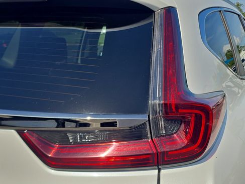 Used 2022 Honda CR-V Touring image 8