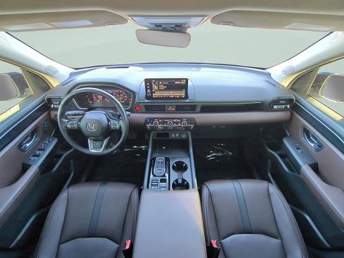 Used 2025 Honda Pilot Elite image 11